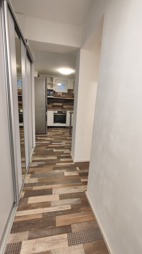 Prenajatý do 31.5.2026....Krásny samostatný 2,5 izbový byt v nájomnom dome Kvetná ulica Prešov