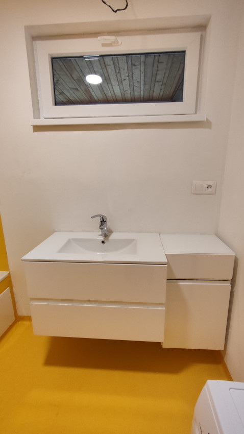 Prenajatý do 31.5.2026....Krásny samostatný 2,5 izbový byt v nájomnom dome Kvetná ulica Prešov