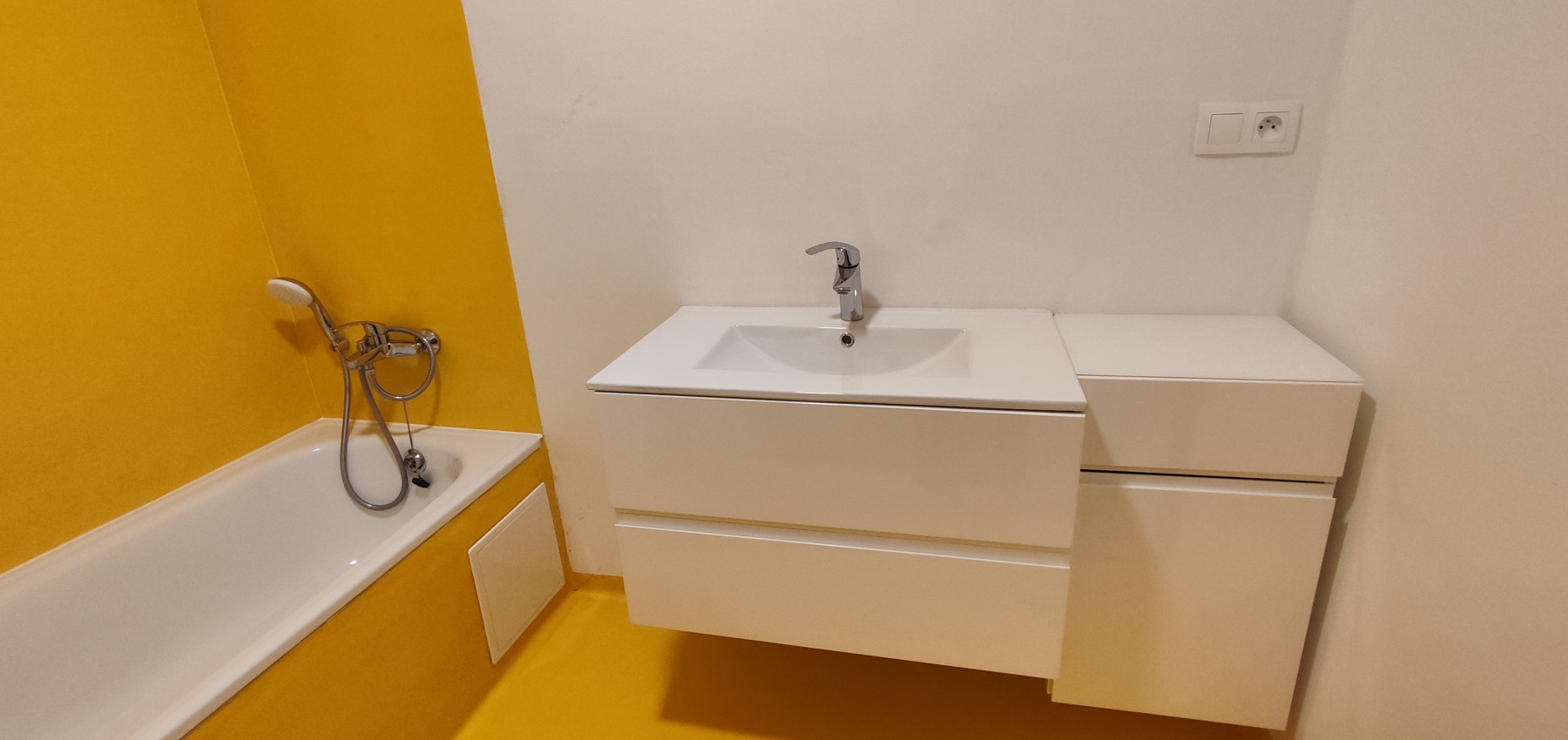 Prenajatý do 31.5.2026....Krásny samostatný 2,5 izbový byt v nájomnom dome Kvetná ulica Prešov