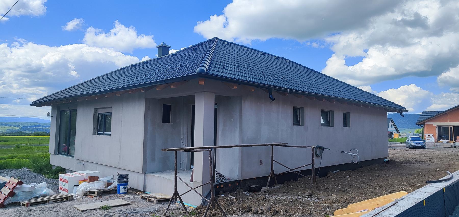 NOVÁ PONUKA! Na predaj 4 izbový tehlový holodom Vyšná Šebastová, komfortný pozemok 8,5a