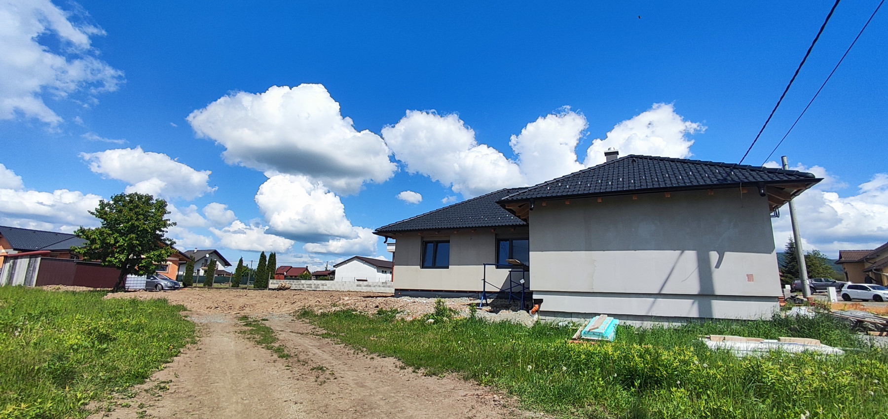 NOVÁ PONUKA! Na predaj 4 izbový tehlový holodom Vyšná Šebastová, komfortný pozemok 8,5a