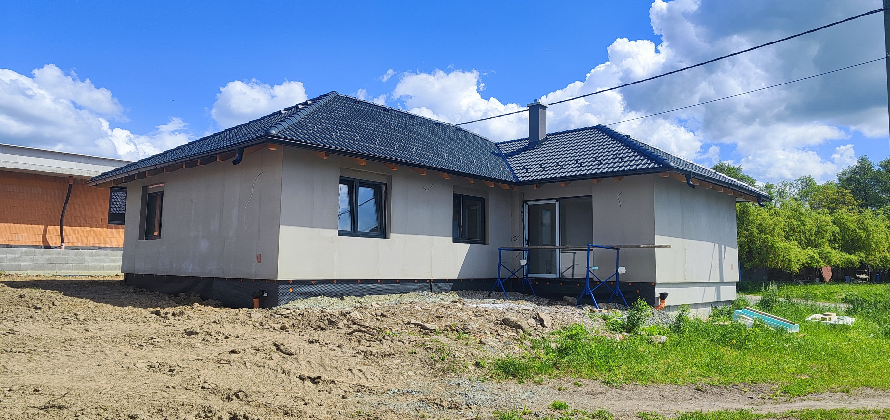 NOVÁ PONUKA! Na predaj 4 izbový tehlový holodom Vyšná Šebastová, komfortný pozemok 8,5a