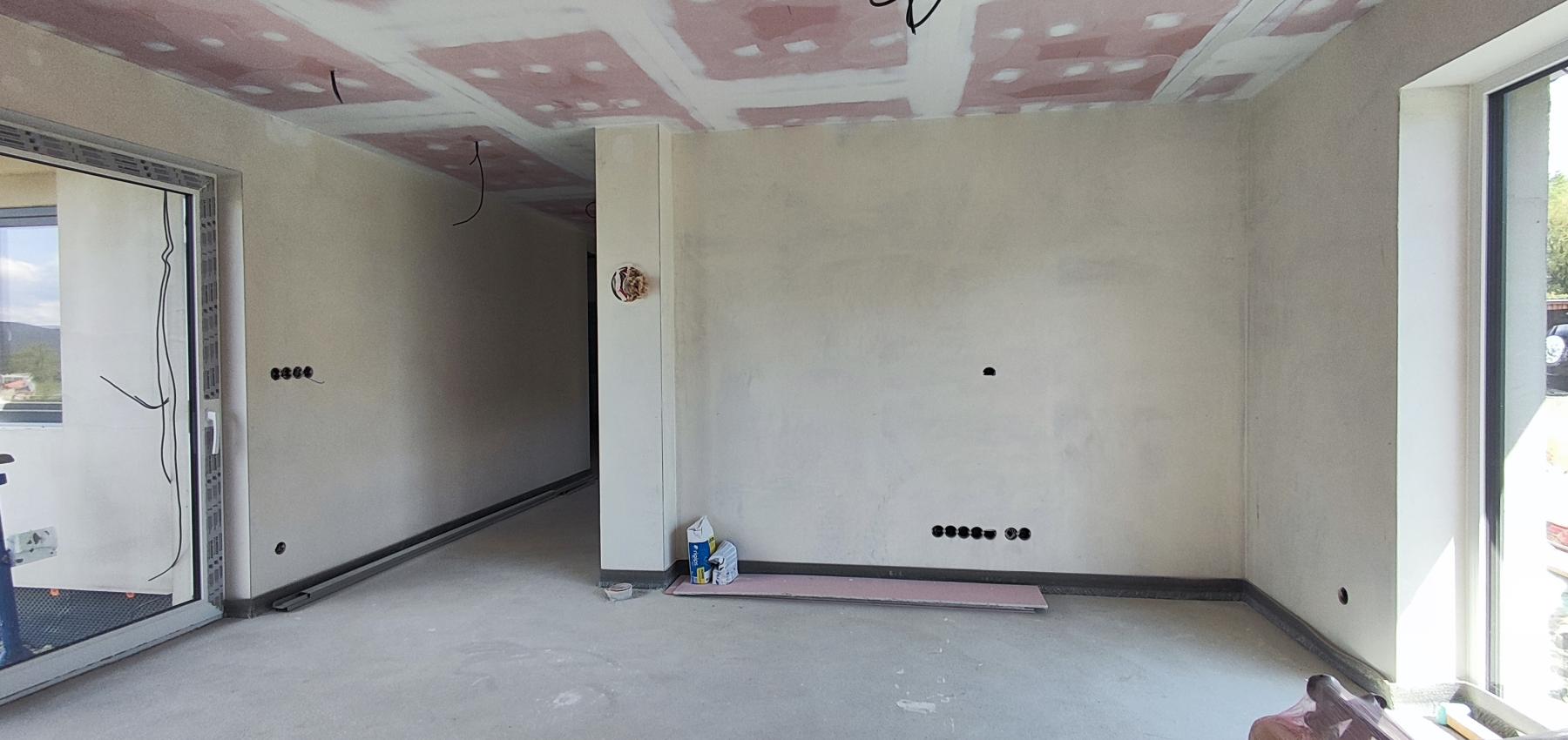 NOVÁ PONUKA! Na predaj 4 izbový tehlový holodom Vyšná Šebastová, komfortný pozemok 8,5a