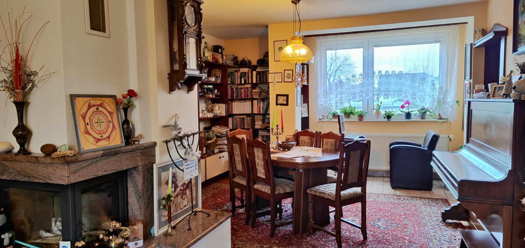 Perspektívny 5 izbový rodinný dom s garážou a prístreškom pre auto, Ľubotice, rovinatý pozemok 600 m2, podpivničený