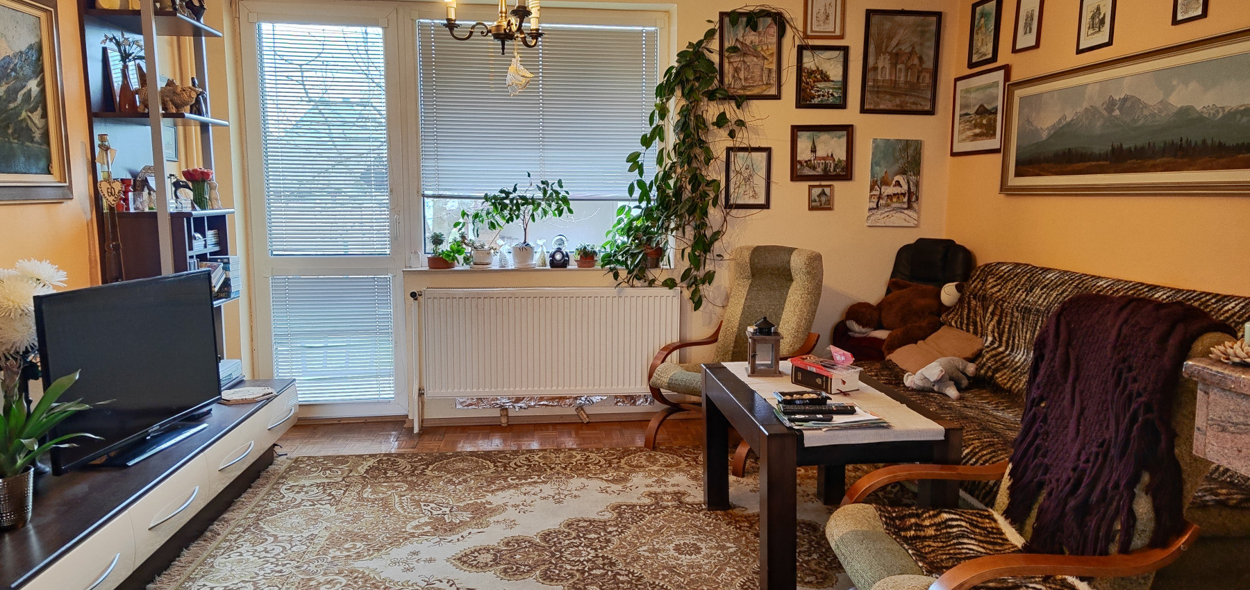 Perspektívny 5 izbový rodinný dom s garážou a prístreškom pre auto, Ľubotice, rovinatý pozemok 600 m2, podpivničený