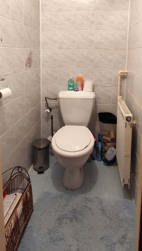 Perspektívny 5 izbový rodinný dom s garážou a prístreškom pre auto, Ľubotice, rovinatý pozemok 600 m2, podpivničený