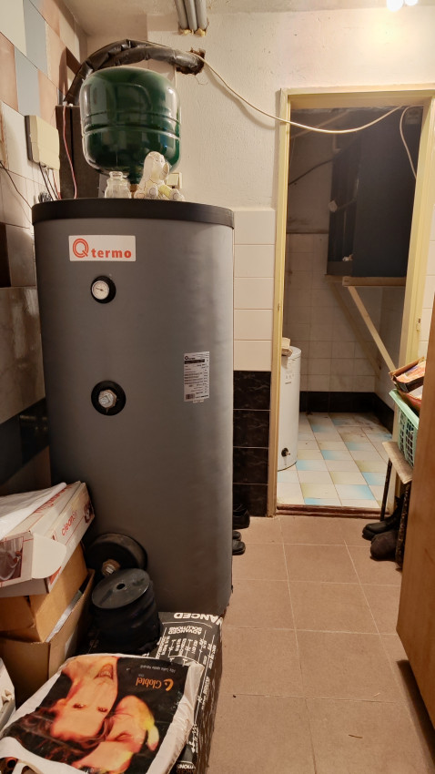 Perspektívny 5 izbový rodinný dom s garážou a prístreškom pre auto, Ľubotice, rovinatý pozemok 600 m2, podpivničený