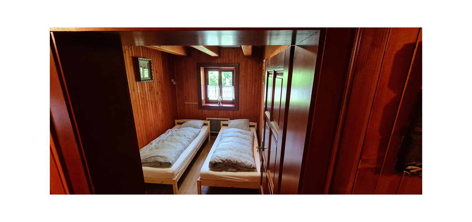 Dom s areálom na podnikanie, pozemok 2500 m2, dom - ubytovanie, jazierko, 2x altánok, biliardový dom, detské atrakcie