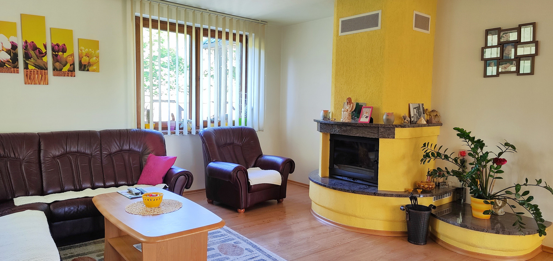 Rodinný dom v tichej lokalite s bazénom, garážou, kompletne zariadený