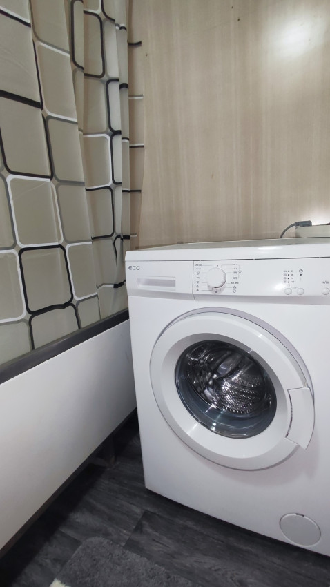 Voľný ihneď.... Vyhľadávaný 1 izbový byt s balkónom blízko centra