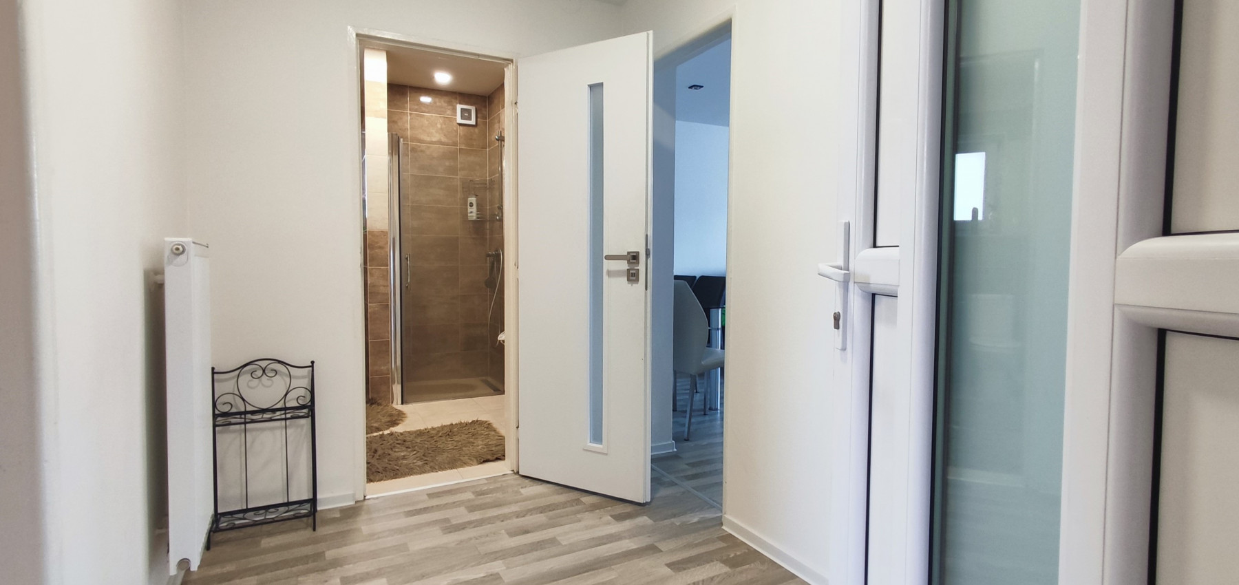 Lukratívne prenajatý investičný rodinný dom s dvomi bytmi Ľubotice, možnosť výstavby ďalšieho domu