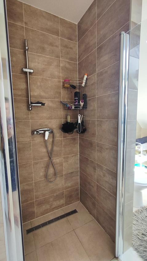 Lukratívne prenajatý investičný rodinný dom s dvomi bytmi Ľubotice, možnosť výstavby ďalšieho domu