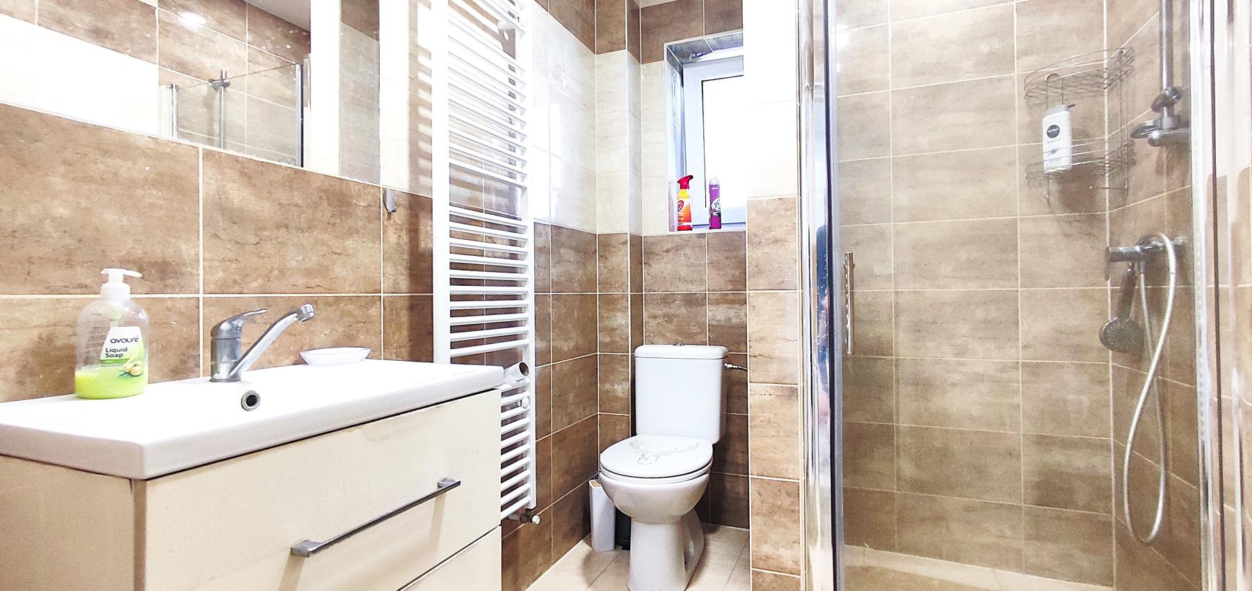 Lukratívne prenajatý investičný rodinný dom s dvomi bytmi Ľubotice, možnosť výstavby ďalšieho domu