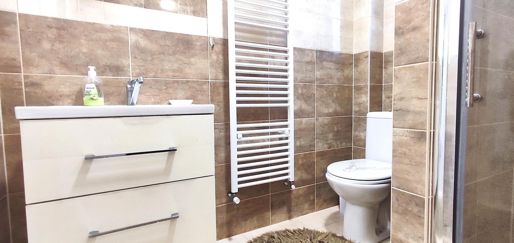 Lukratívne prenajatý investičný rodinný dom s dvomi bytmi Ľubotice, možnosť výstavby ďalšieho domu