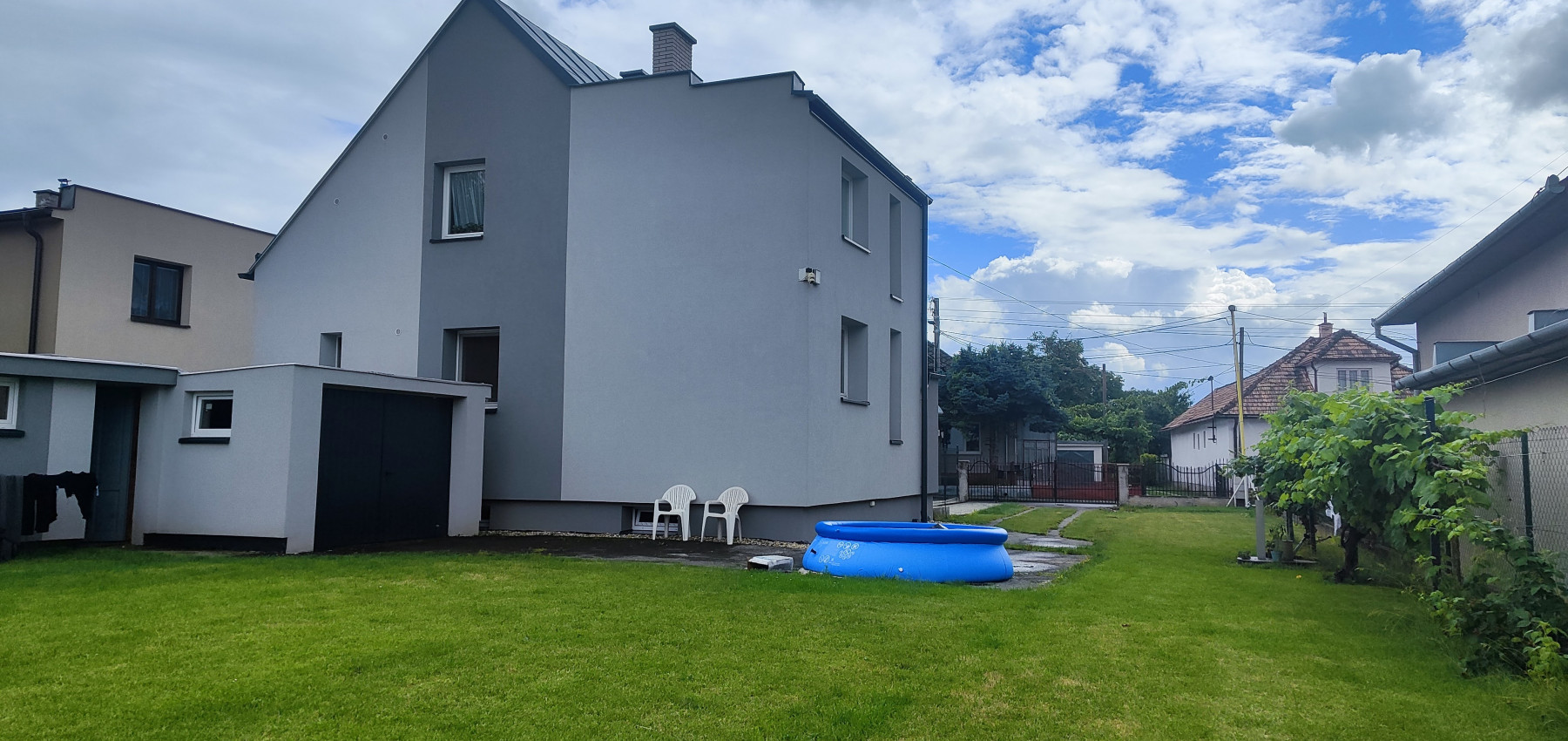 Lukratívne prenajatý investičný rodinný dom s dvomi bytmi Ľubotice, možnosť výstavby ďalšieho domu