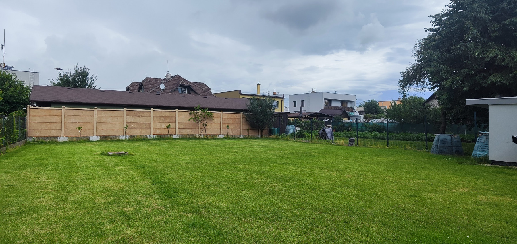 Lukratívne prenajatý investičný rodinný dom s dvomi bytmi Ľubotice, možnosť výstavby ďalšieho domu