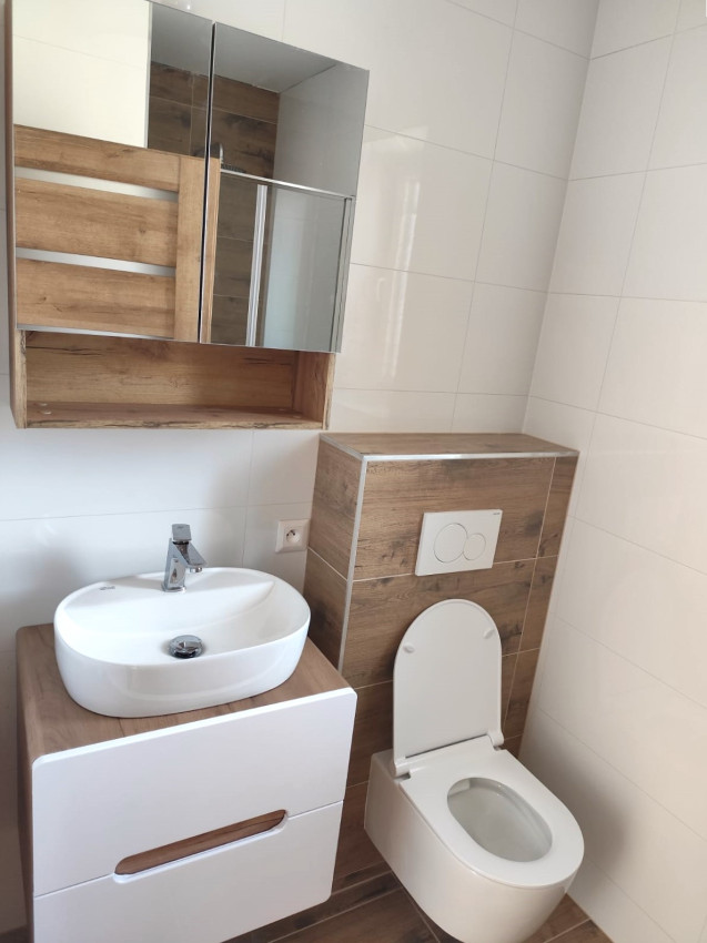 Prenajatý do 15.09.2026 ...... 3 izbový rodinný dom na dlhodobý prenájom, zariadený, 2x parkovacie miesto, záhradka