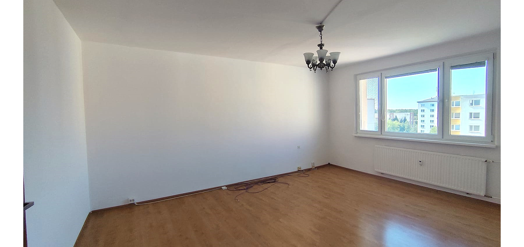 PREDANÝ .... Na predaj veľký 3 izbový byt v zachovalom udržiavanom pôvodnom stave Lomnická