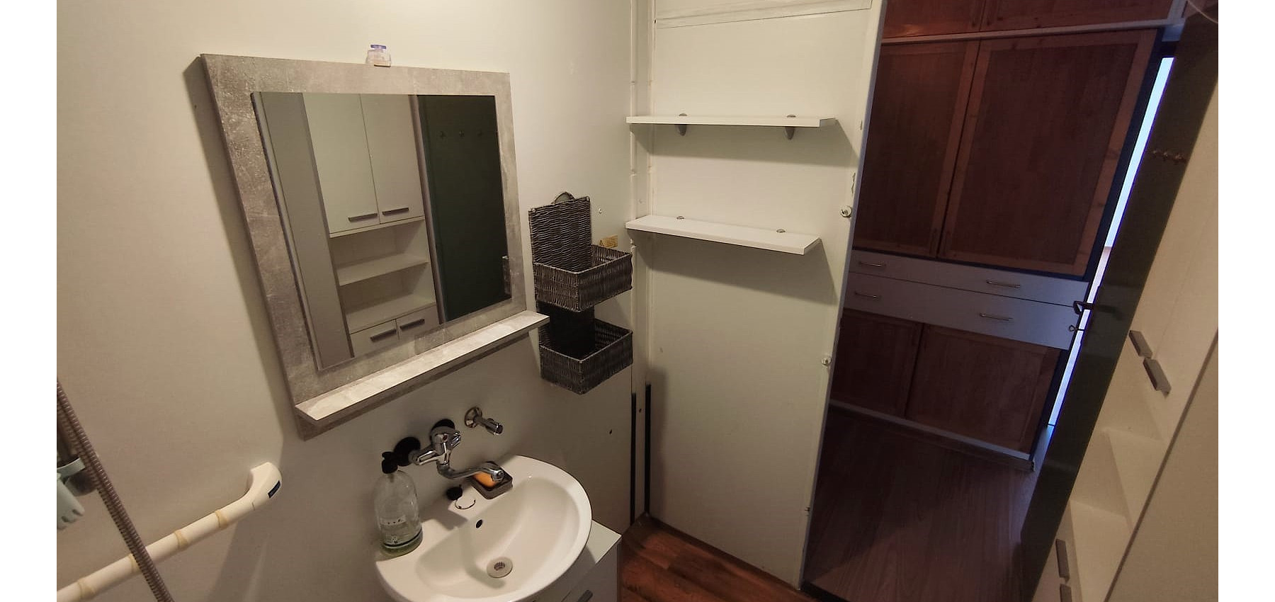 PREDANÝ .... Na predaj veľký 3 izbový byt v zachovalom udržiavanom pôvodnom stave Lomnická