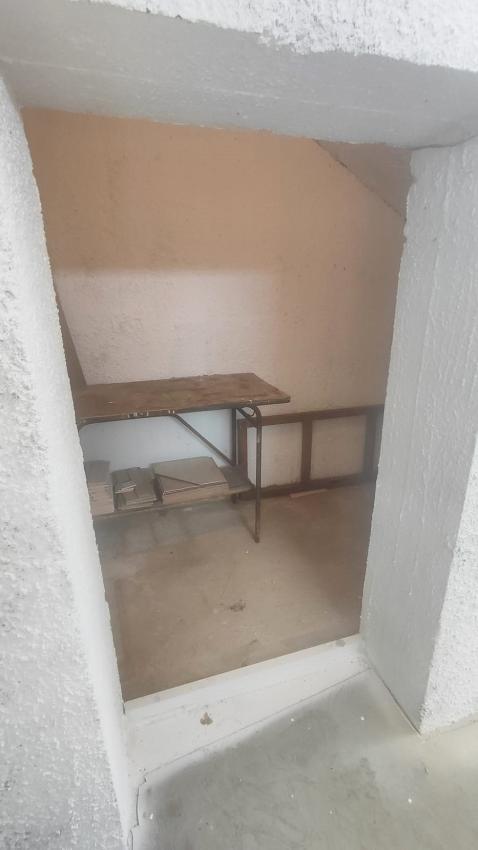 Prenajatá do 1.9.2026.....Garáž  s kumbálom na Tekeľovej ulici