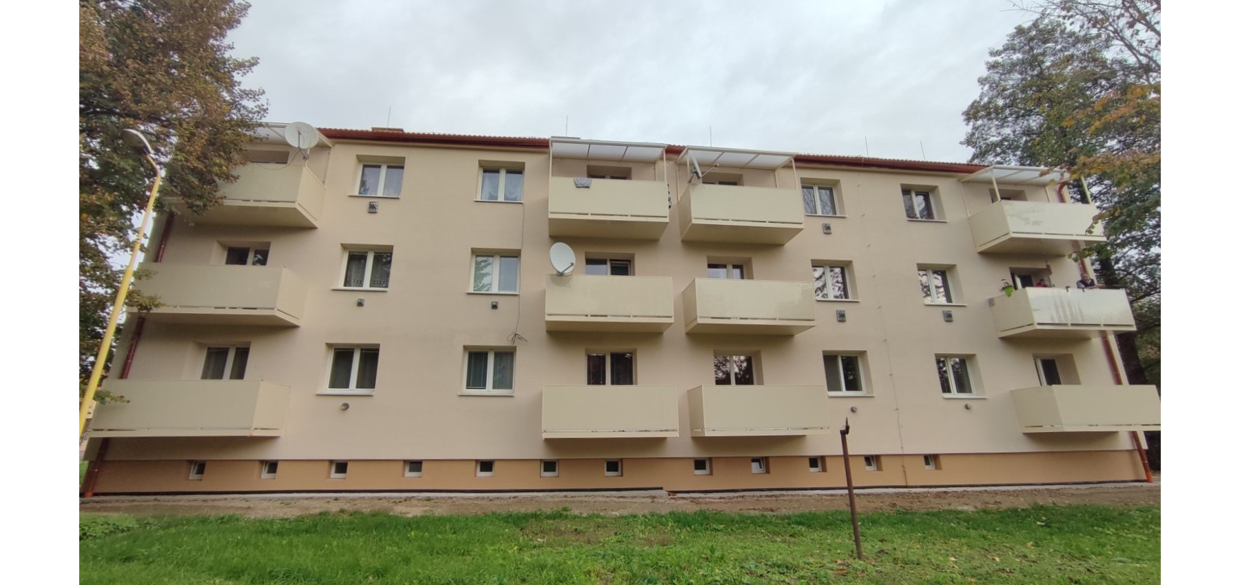 Na predaj tehlový 2 izbový byt s balkónom v blízkosti OC NOVUM, aktuálne prenajatý