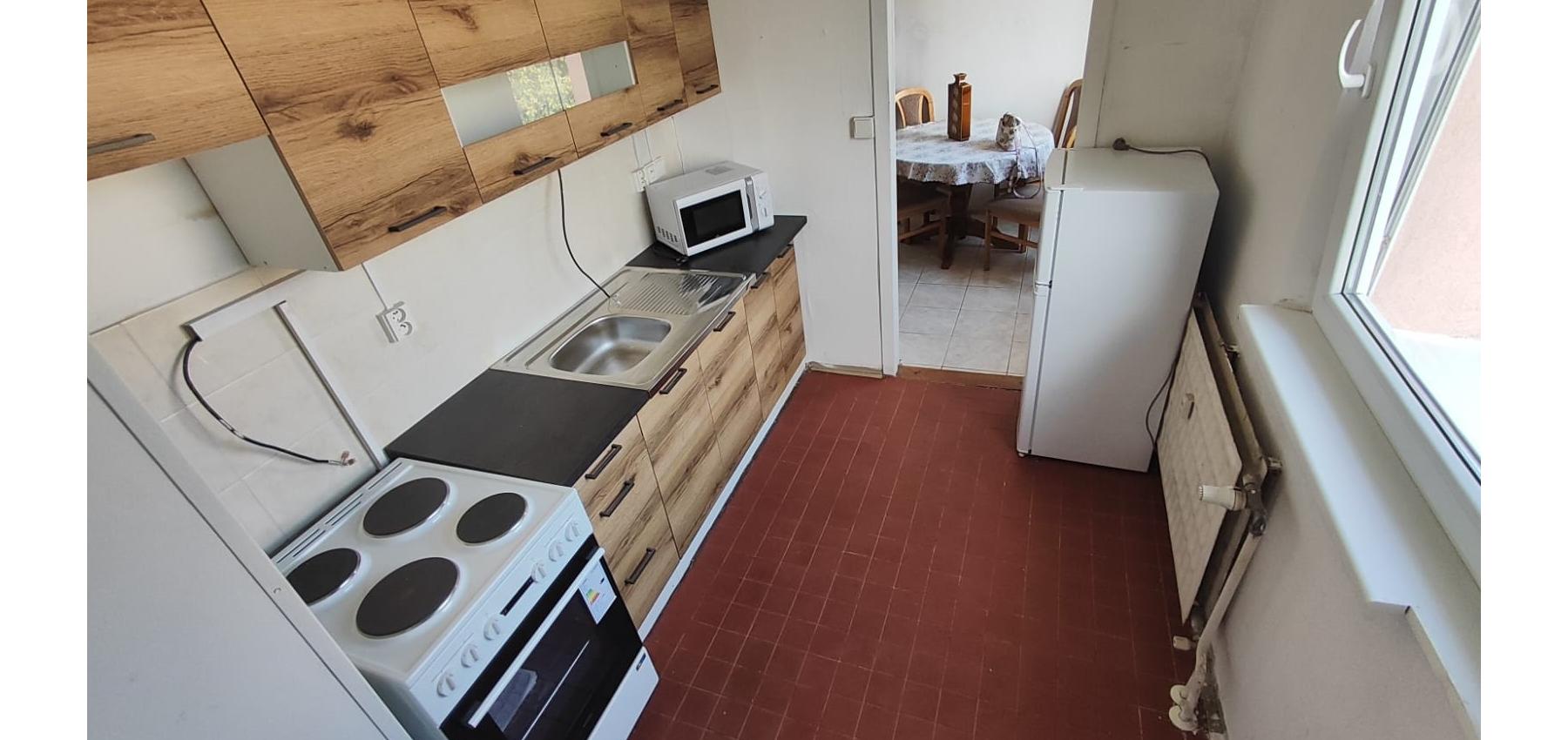 REZERVOVANÝ .... Veľký 4 izbový byt 86 m2, Sabinovská, ihneď k dispozícii