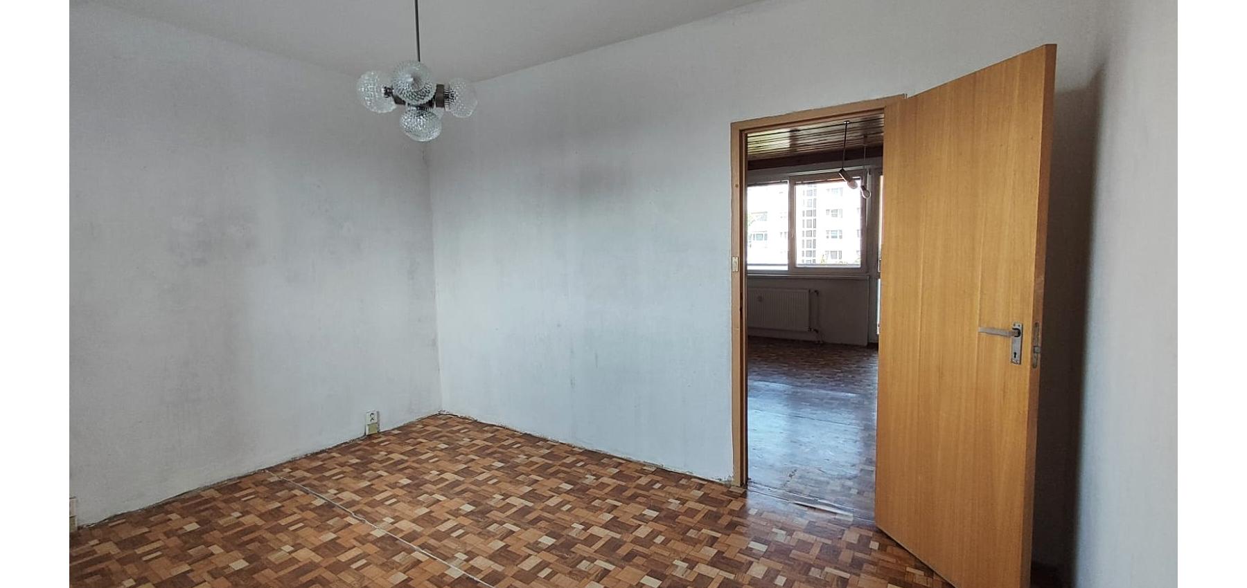 REZERVOVANÝ .... Veľký 4 izbový byt 86 m2, Sabinovská, ihneď k dispozícii