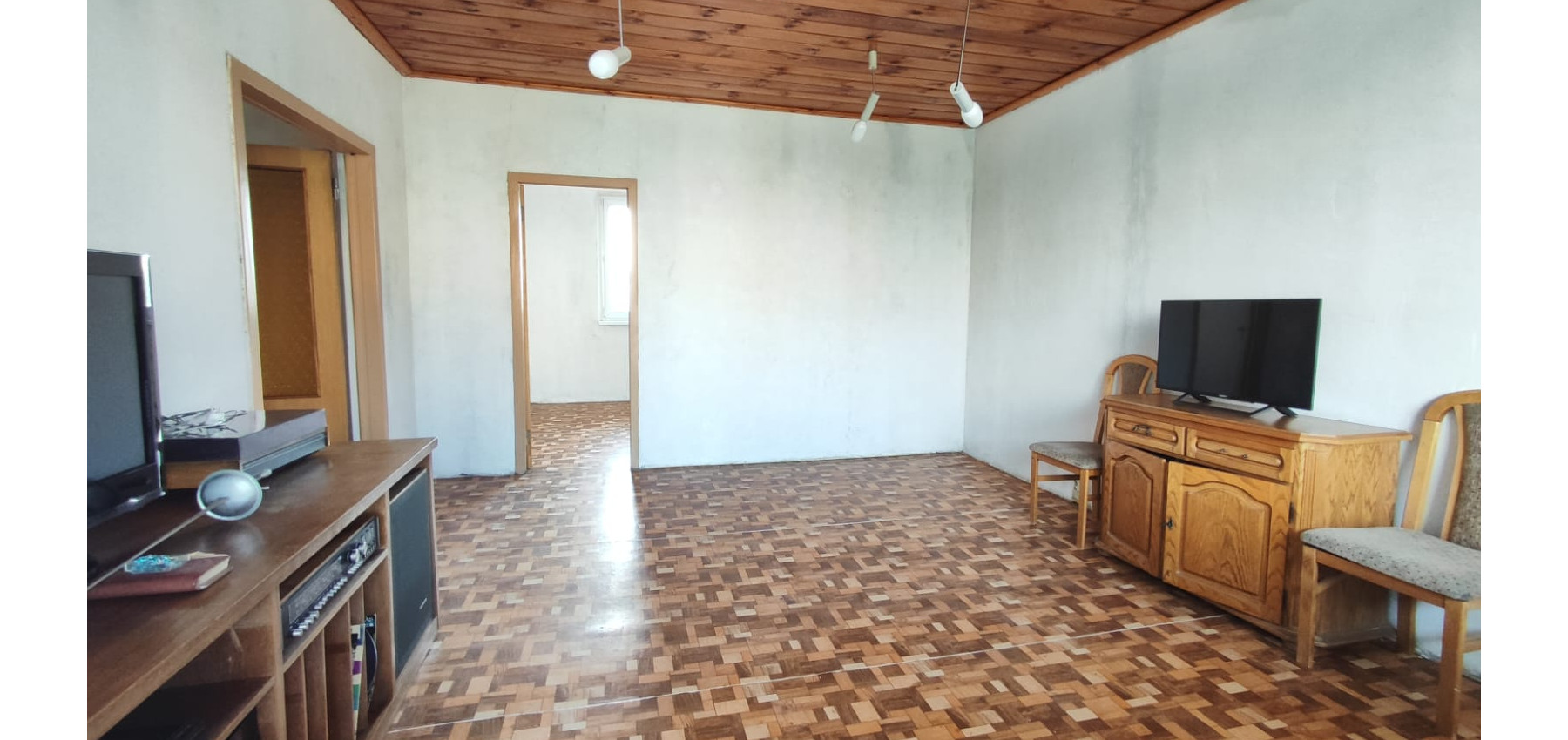 REZERVOVANÝ .... Veľký 4 izbový byt 86 m2, Sabinovská, ihneď k dispozícii