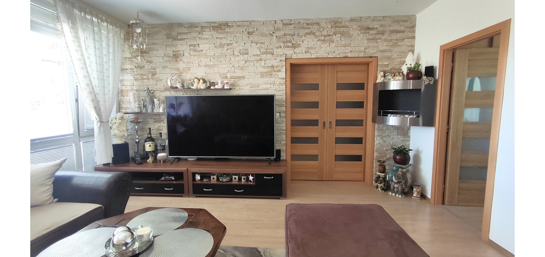 Dizajnovo prepracovaný lukratívny 4 izbový byt Sídlisko 3, klíma, loggia s tieniacimi fóliami