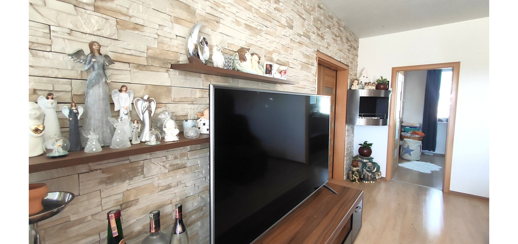 Dizajnovo prepracovaný lukratívny 4 izbový byt Sídlisko 3, klíma, loggia s tieniacimi fóliami