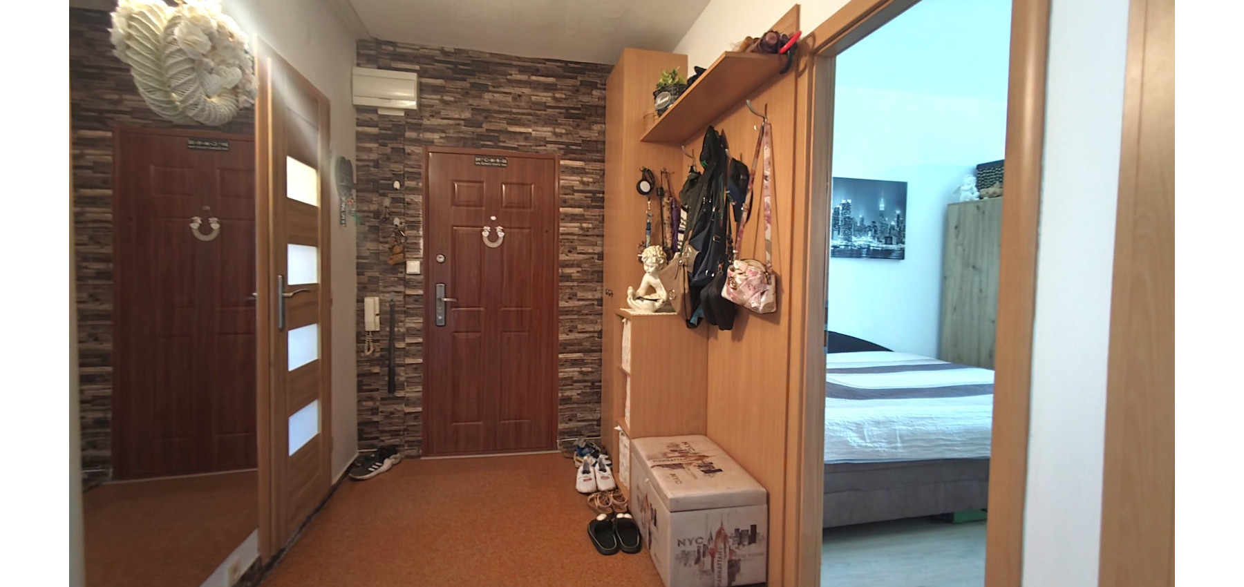 Dizajnovo prepracovaný lukratívny 4 izbový byt Sídlisko 3, klíma, loggia s tieniacimi fóliami