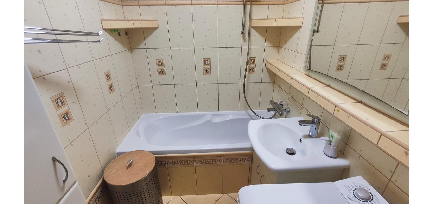 REZERVOVANÝ ... 3 izbový byt so skvelým výhľadom Tomášikova ulica, zrekonštruovaný, s klimatizáciou