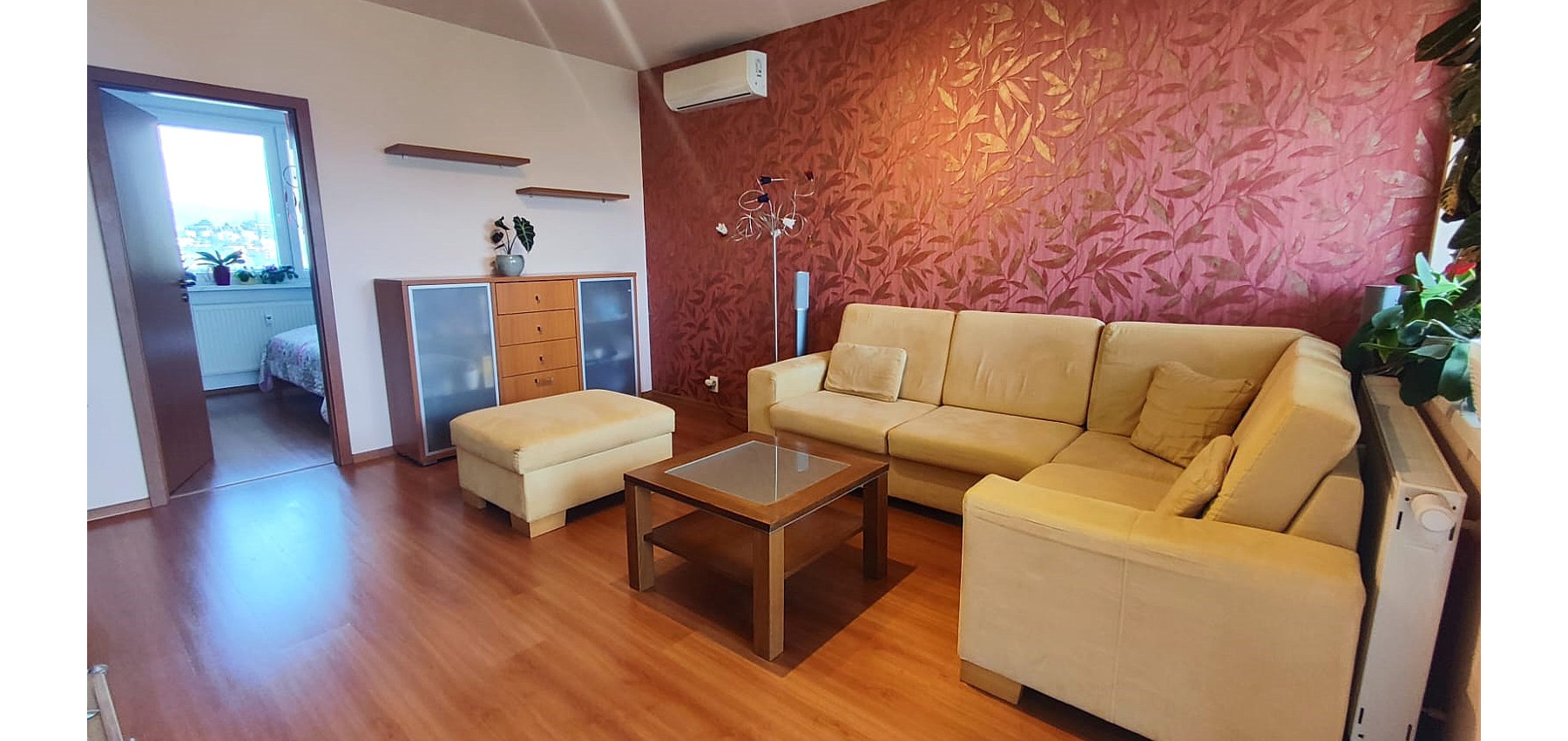 REZERVOVANÝ ... 3 izbový byt so skvelým výhľadom Tomášikova ulica, zrekonštruovaný, s klimatizáciou