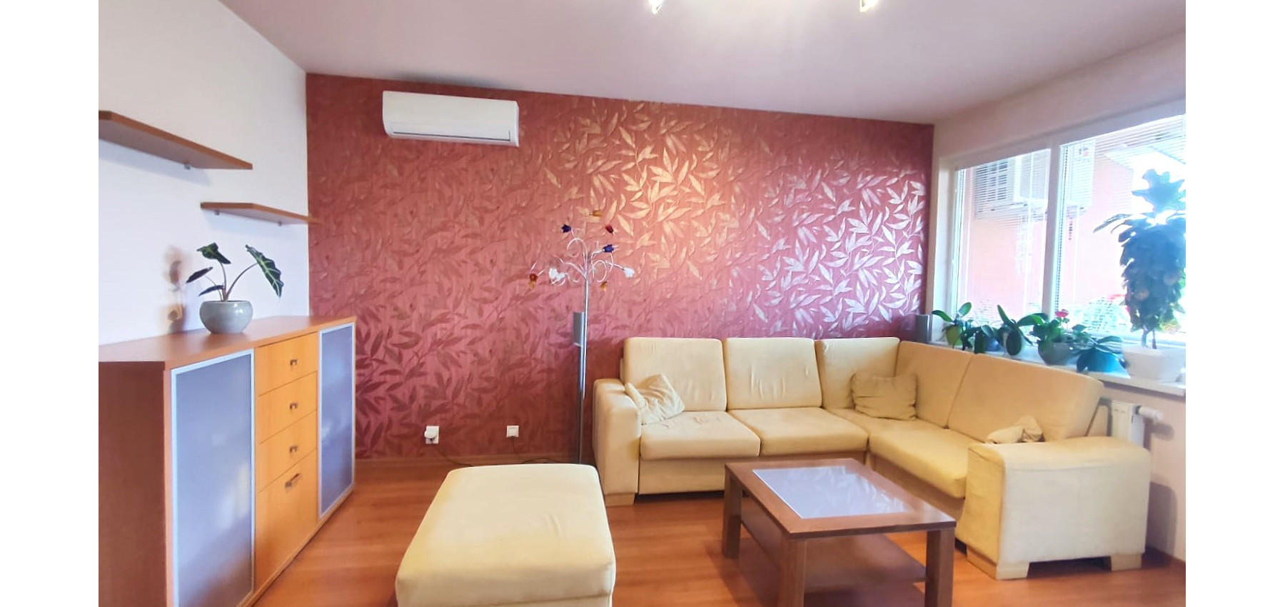 REZERVOVANÝ ... 3 izbový byt so skvelým výhľadom Tomášikova ulica, zrekonštruovaný, s klimatizáciou