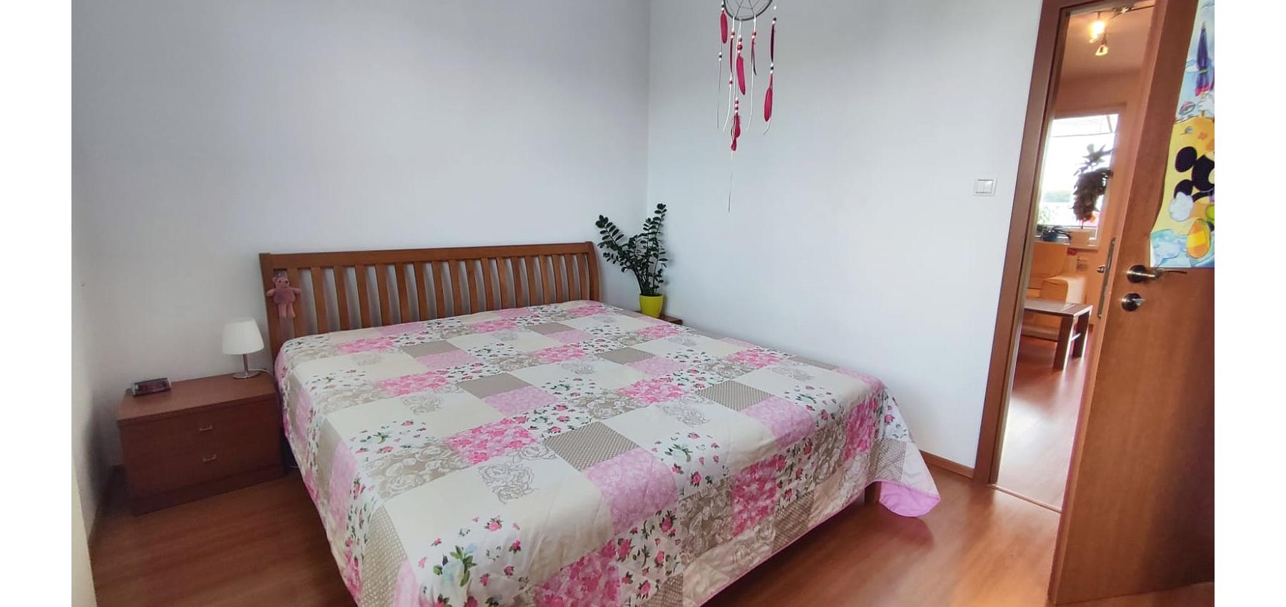 REZERVOVANÝ ... 3 izbový byt so skvelým výhľadom Tomášikova ulica, zrekonštruovaný, s klimatizáciou