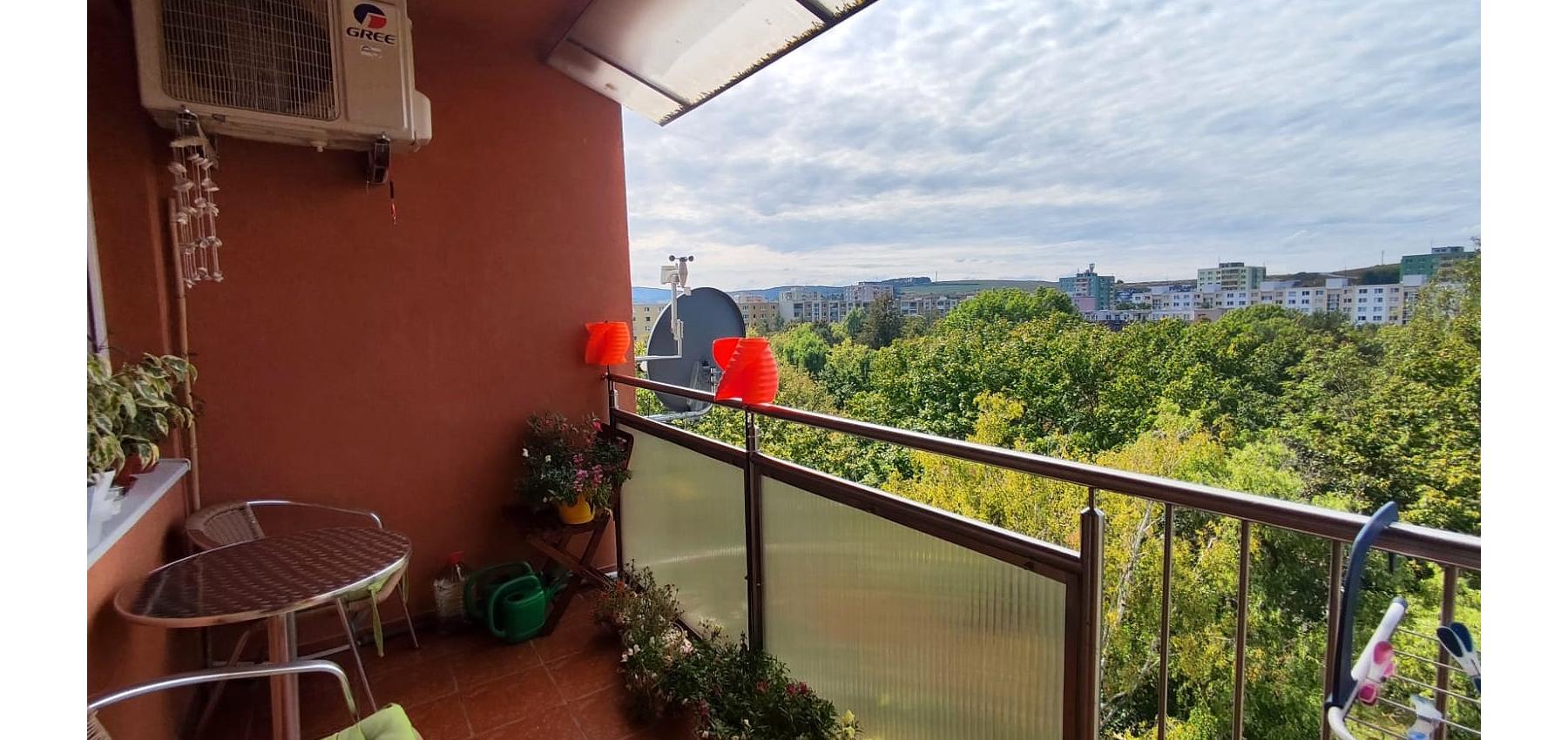 REZERVOVANÝ ... 3 izbový byt so skvelým výhľadom Tomášikova ulica, zrekonštruovaný, s klimatizáciou