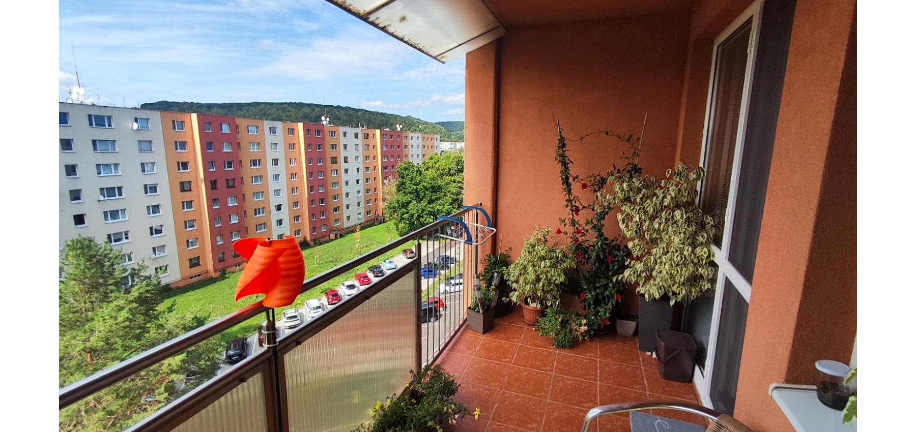 REZERVOVANÝ ... 3 izbový byt so skvelým výhľadom Tomášikova ulica, zrekonštruovaný, s klimatizáciou