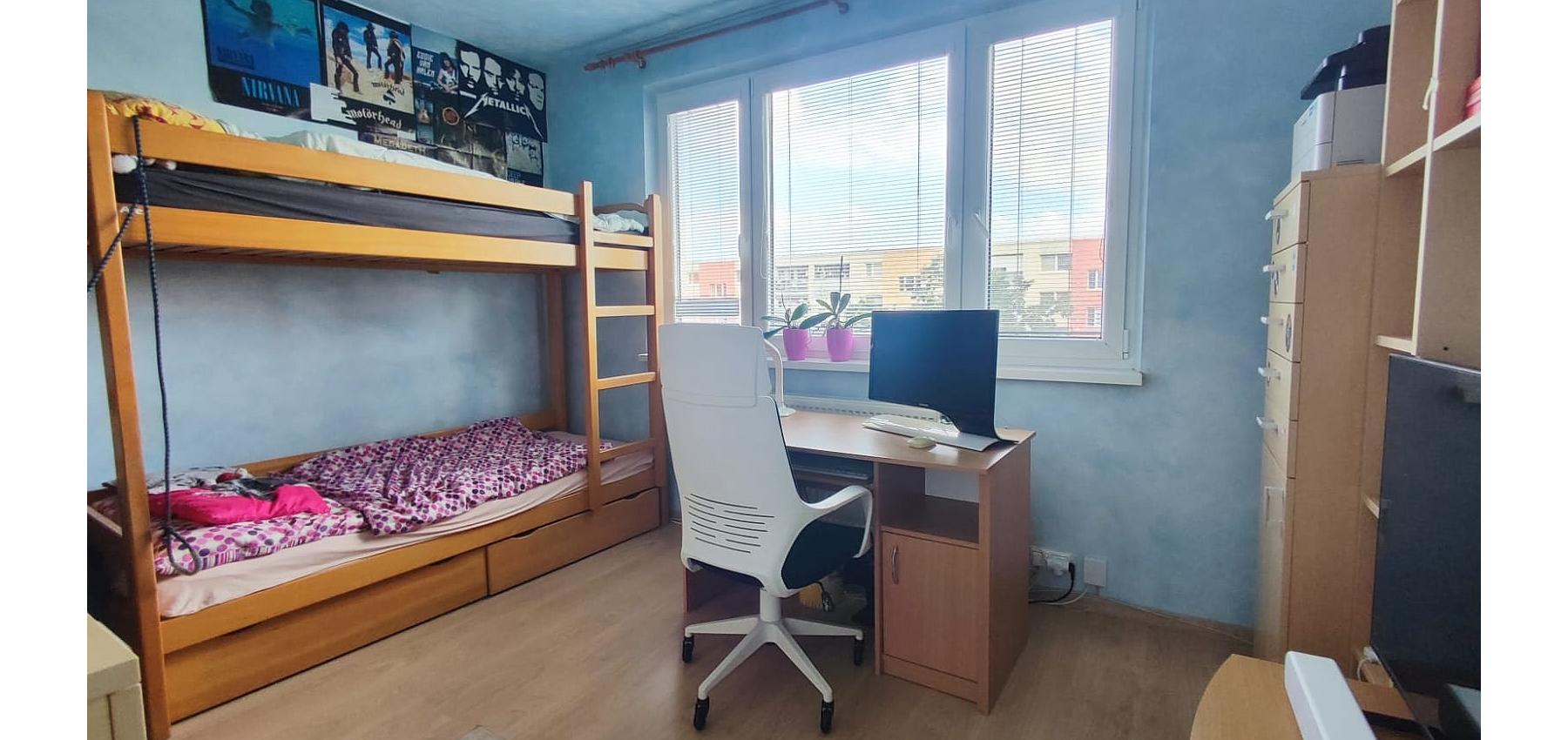 REZERVOVANÝ ... 3 izbový byt so skvelým výhľadom Tomášikova ulica, zrekonštruovaný, s klimatizáciou