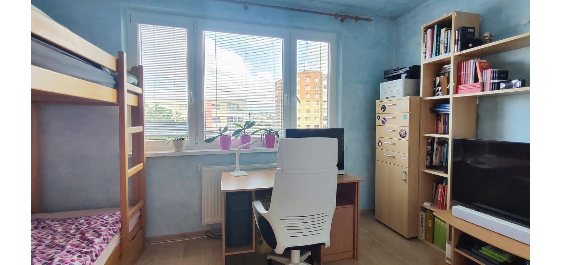 REZERVOVANÝ ... 3 izbový byt so skvelým výhľadom Tomášikova ulica, zrekonštruovaný, s klimatizáciou