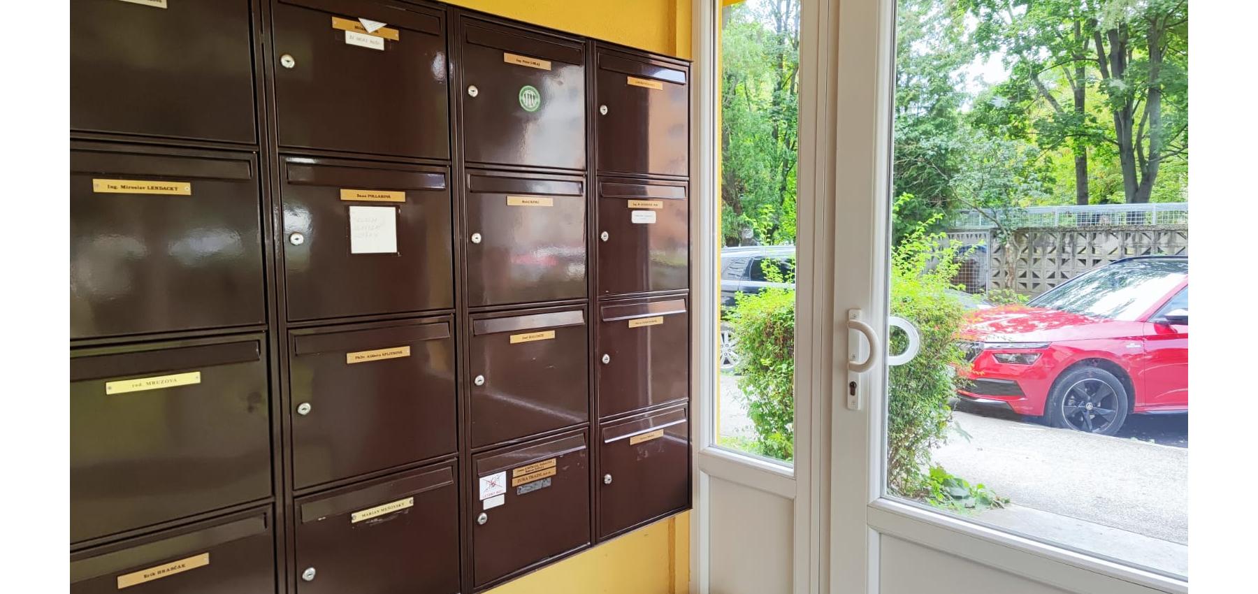 REZERVOVANÝ ... 3 izbový byt so skvelým výhľadom Tomášikova ulica, zrekonštruovaný, s klimatizáciou