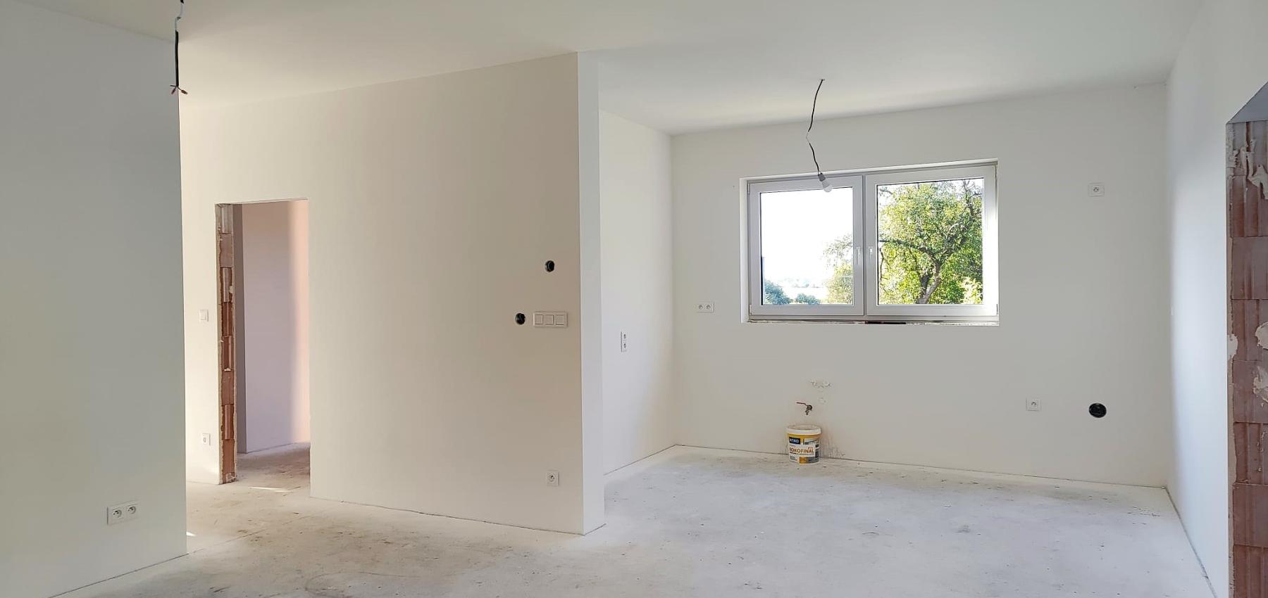 Bývajte do 2 mesiacov - zdravý tehlový 4 izbový dom Medzany, pozemok 589 m2