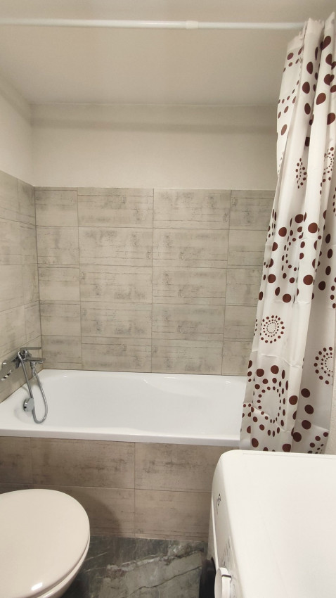 Prenajatá do 1.11.2026...Priestranná zariadená garsónka pre 1-2 osoby, Kotrádova ulica, Prešov