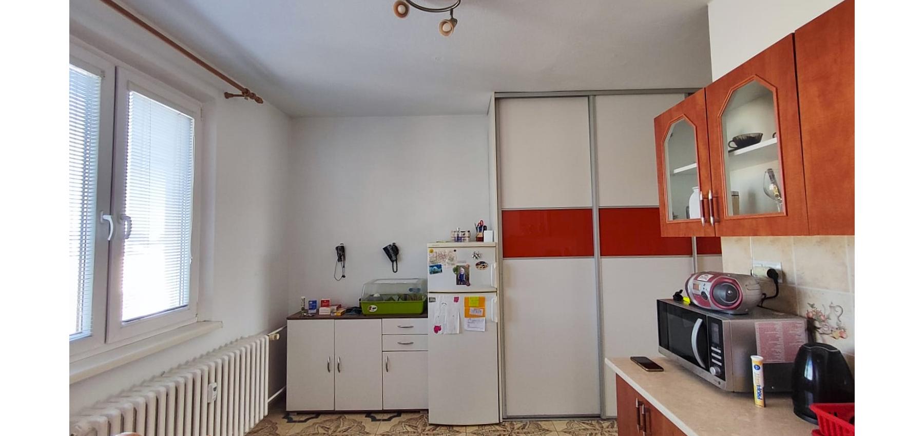 1 izbový byt s krásnym výhľadom Švábska, 42 m2, po rekonštrukcii, 8.poschodie