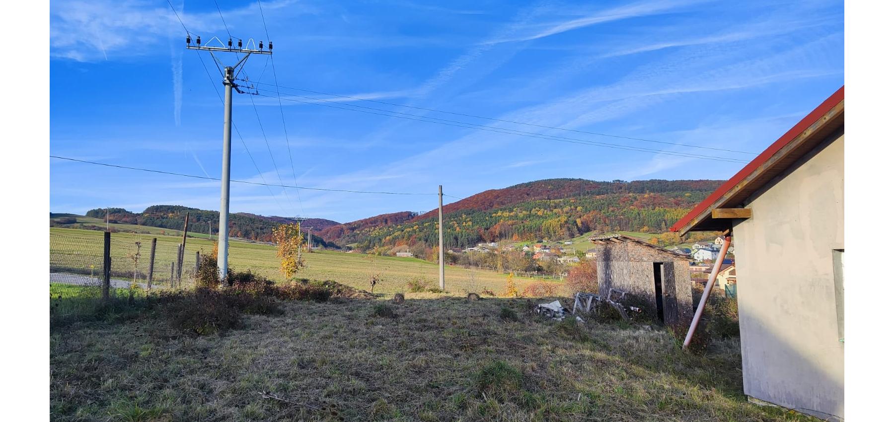 5 izbový rodinný holodom na veľkorysom pozemku 1050 m2 v obci Podhorany