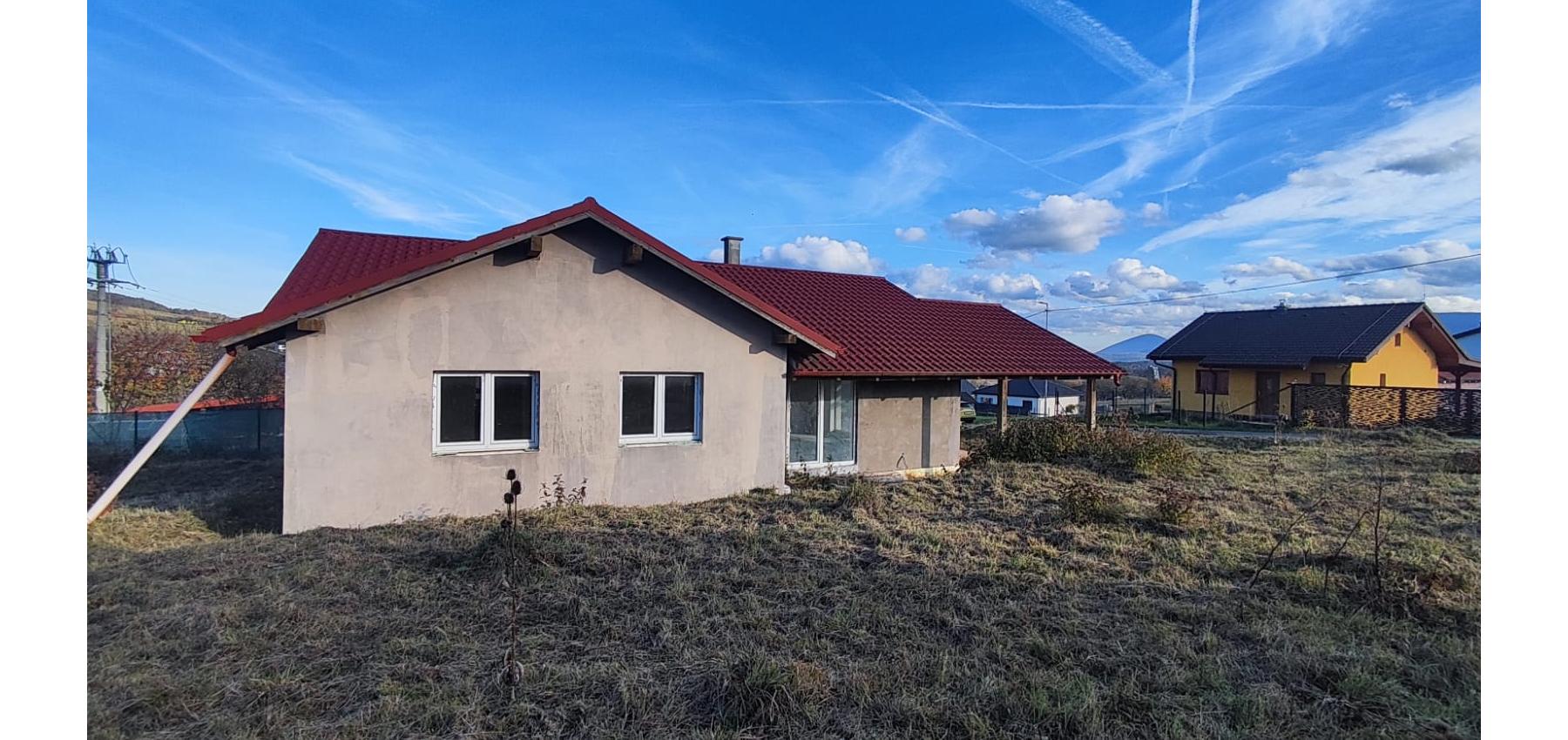 5 izbový rodinný holodom na veľkorysom pozemku 1050 m2 v obci Podhorany