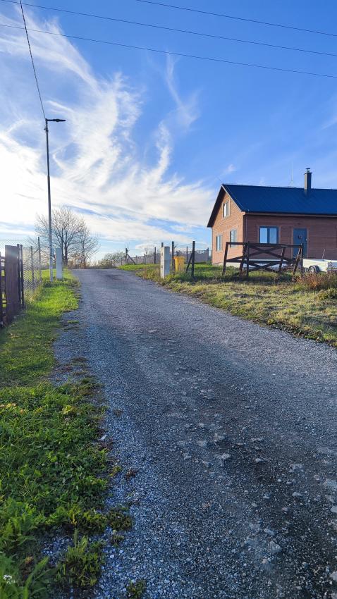 5 izbový rodinný holodom na veľkorysom pozemku 1050 m2 v obci Podhorany