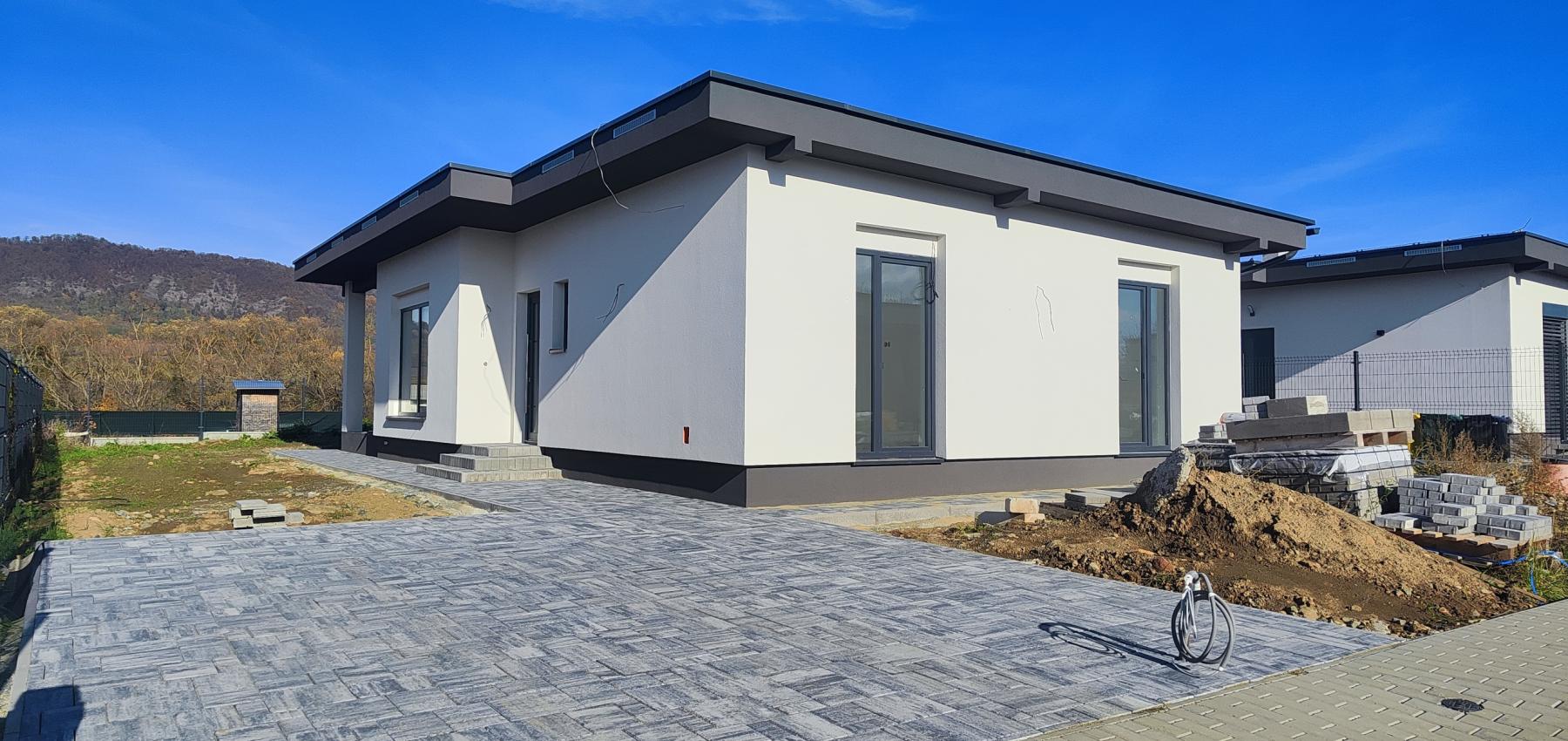 Novostavba 4 izbového domu vo vyhotovení  ŠTANDARD s pozemkom 501 m2 v projekte FINTICE-GRIBĽOVEC