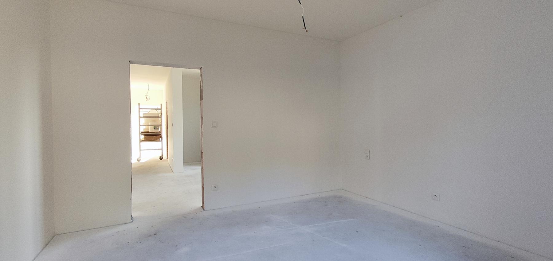 4 izbový rodinný dom obklopený zeleňou, iba s 1 susedom a nádherným výhľadom