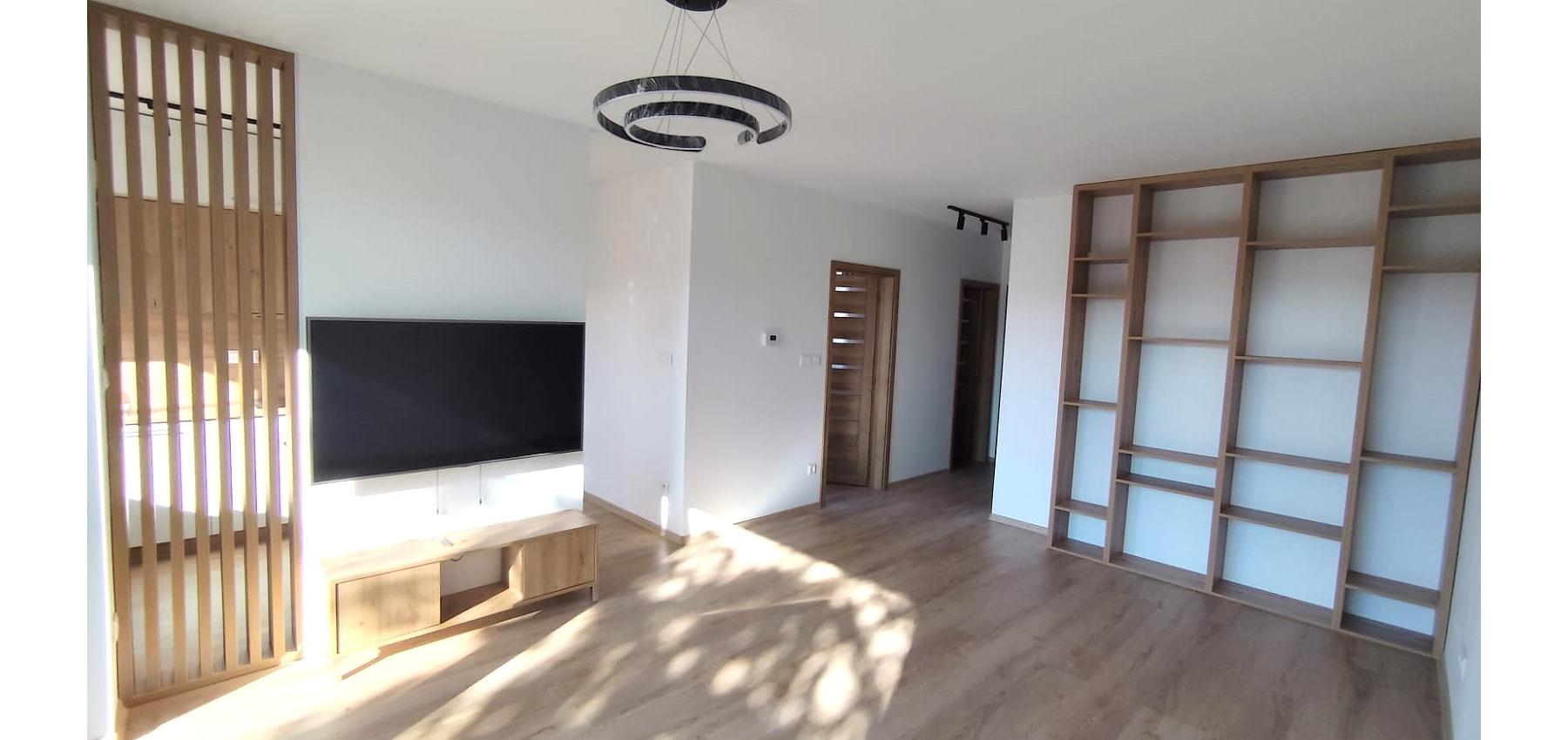 Posledný tehlový 3 izbový rodinný dom na pozemku 280 m2, 2 parkovacie miesta, terasa, záhrada