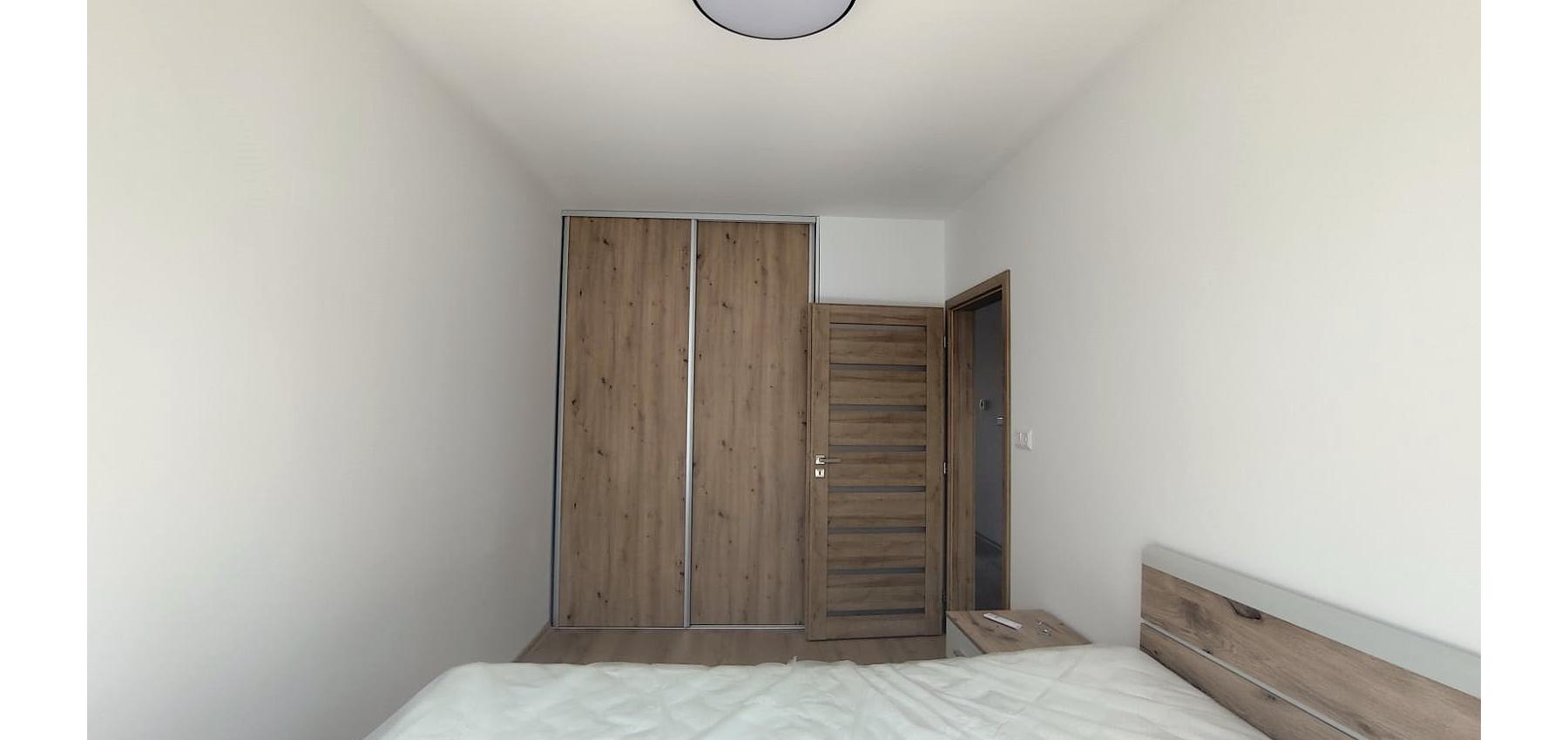 Posledný tehlový 3 izbový rodinný dom na pozemku 280 m2, 2 parkovacie miesta, terasa, záhrada